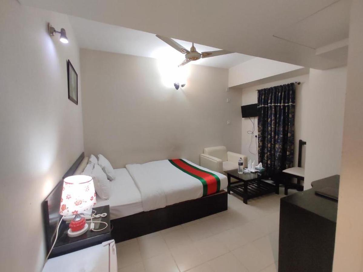 Hotel The Rahmania International Dhaka Bagian luar foto