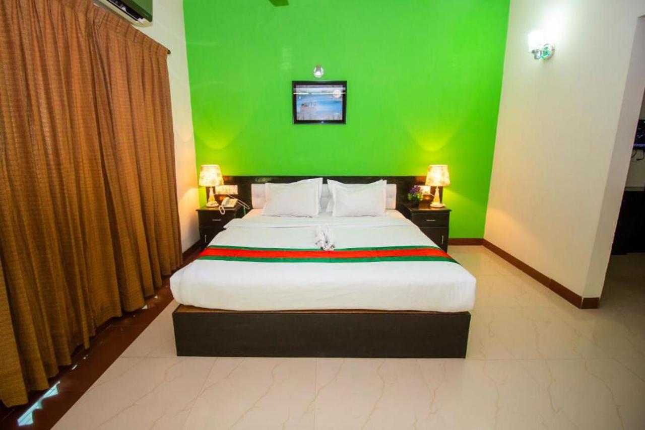 Hotel The Rahmania International Dhaka Bagian luar foto