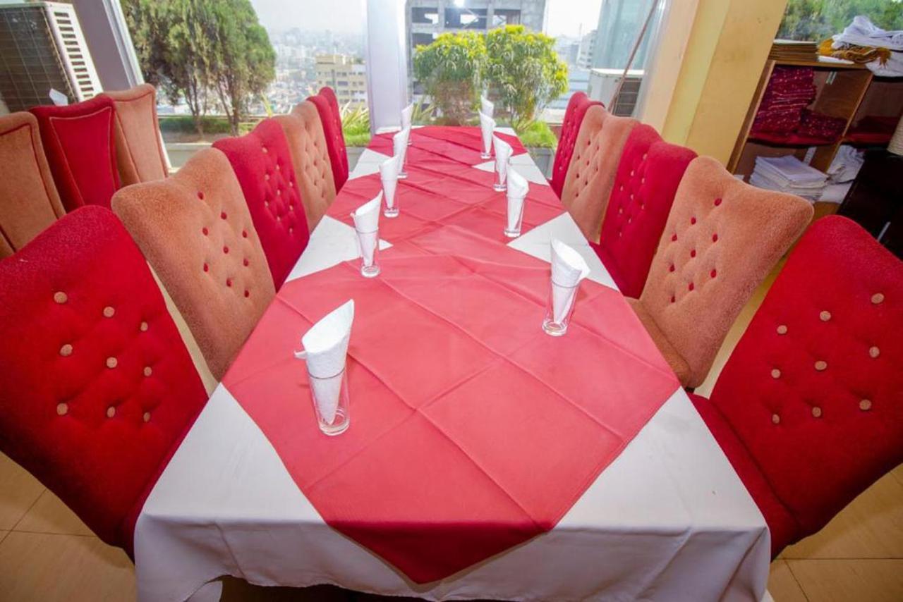 Hotel The Rahmania International Dhaka Bagian luar foto