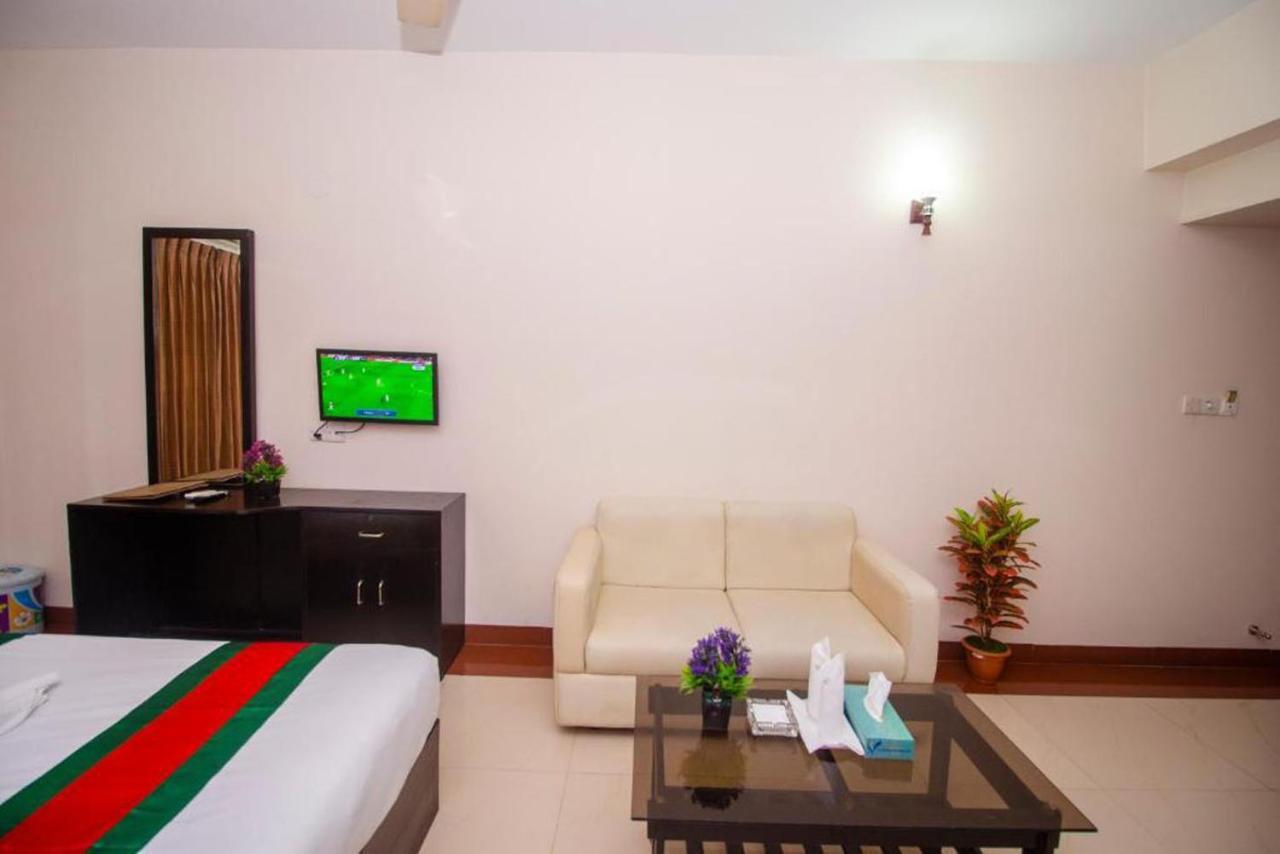 Hotel The Rahmania International Dhaka Bagian luar foto