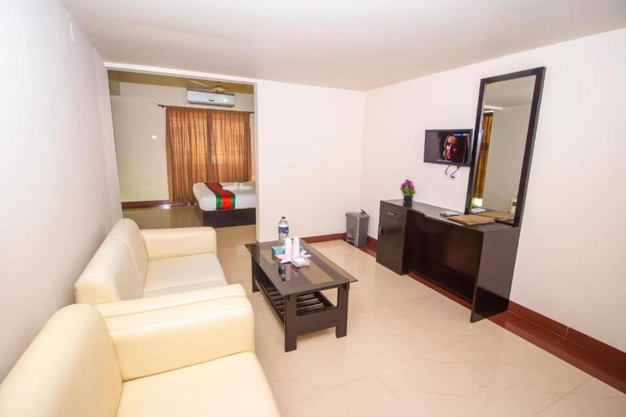 Hotel The Rahmania International Dhaka Bagian luar foto