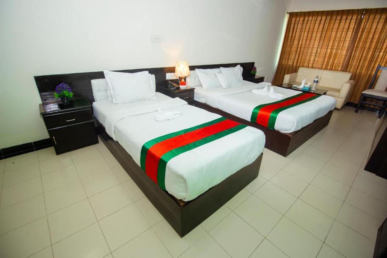Hotel The Rahmania International Dhaka Bagian luar foto
