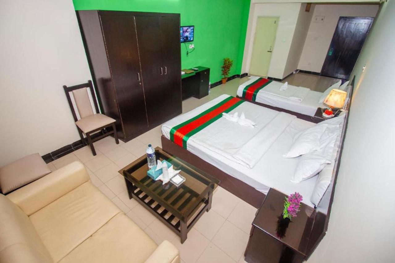 Hotel The Rahmania International Dhaka Bagian luar foto