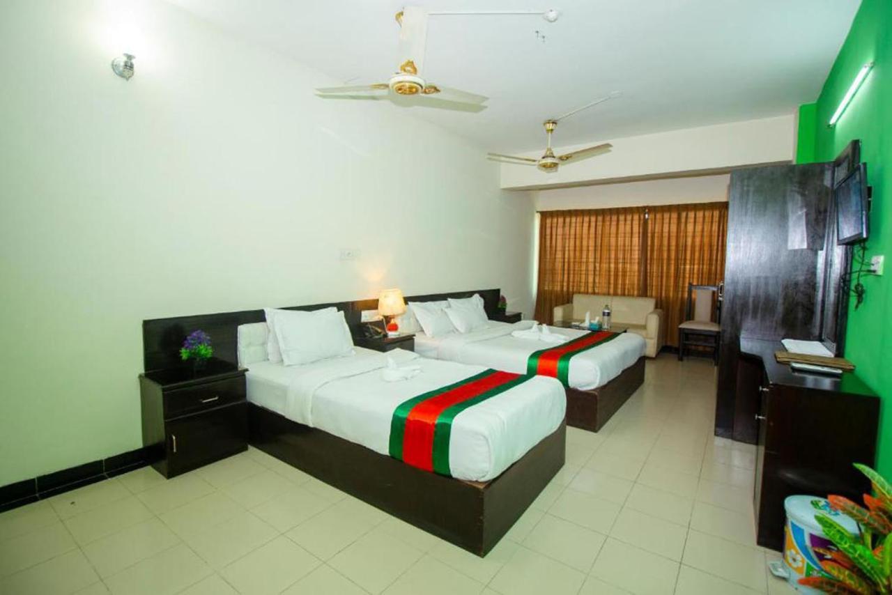 Hotel The Rahmania International Dhaka Bagian luar foto