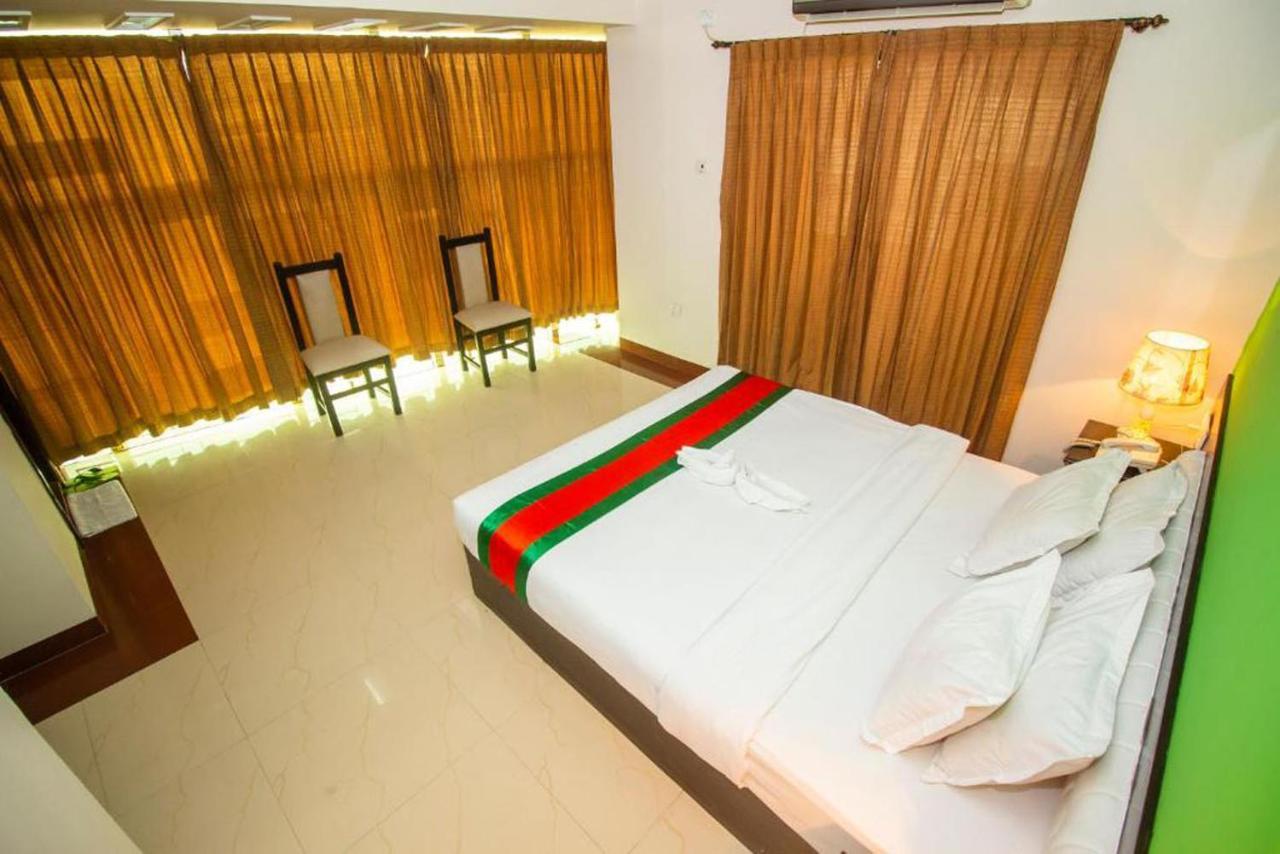 Hotel The Rahmania International Dhaka Bagian luar foto