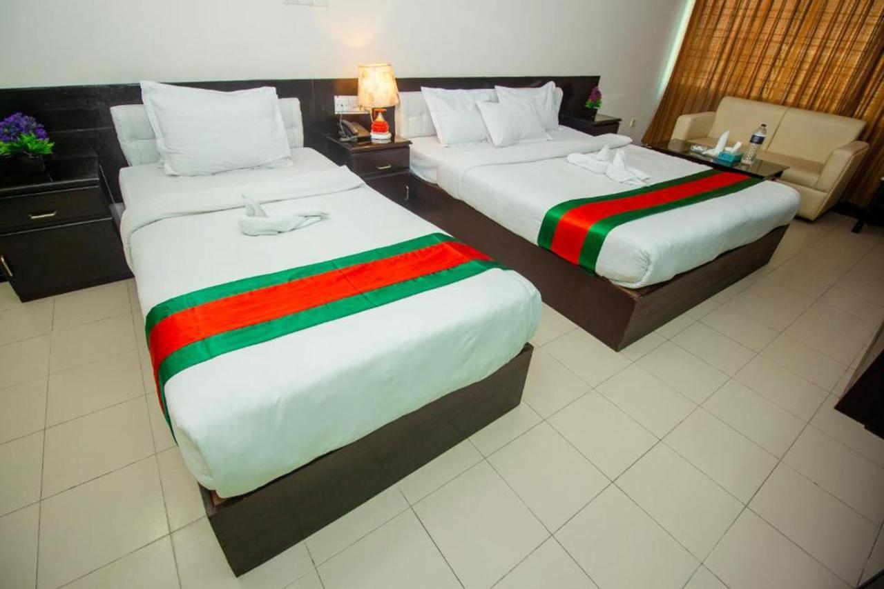 Hotel The Rahmania International Dhaka Bagian luar foto